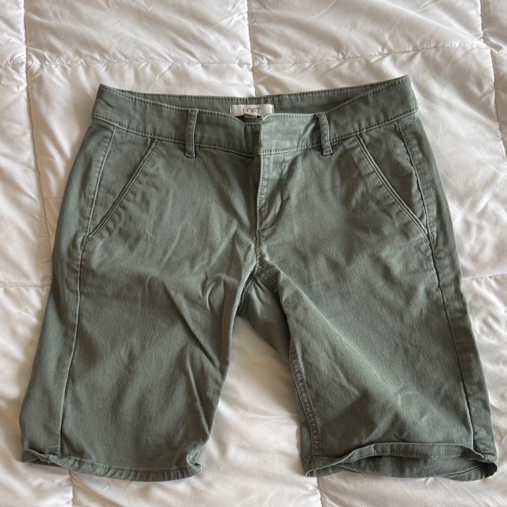 LOFT Green Women's Shorts